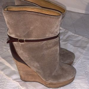 Chloè Suede Wedge Boots